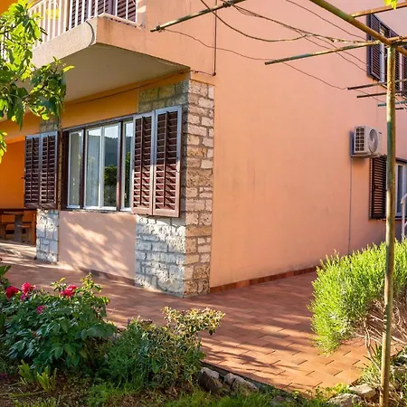 Stella Marina Apartman *