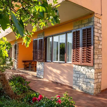 Stella Marina شقة